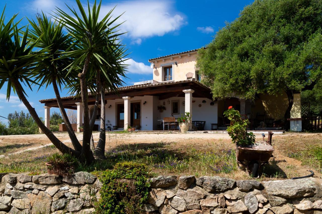 Antica Caresi B&B Olbia Extérieur photo